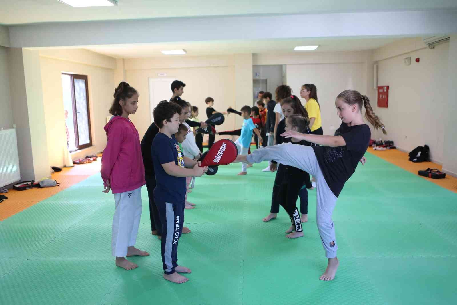 Büyükşehir kış spor okulları başladı