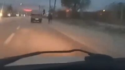 Bursa’da atı kamyonetle böyle sürüklediler