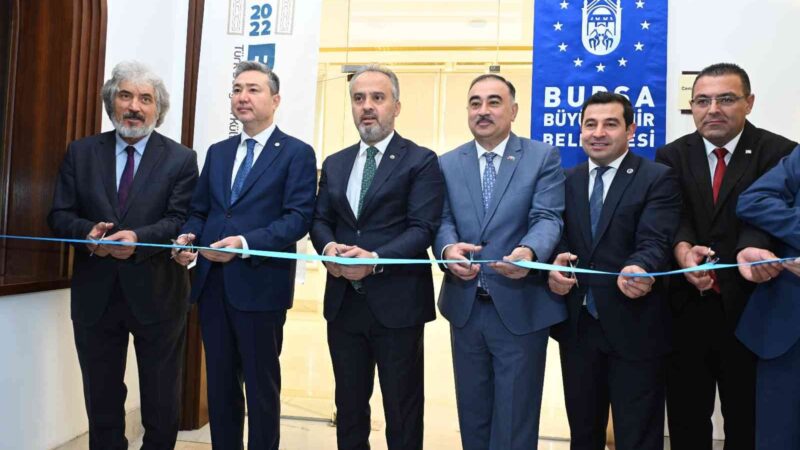 Bursa’da Dil Bayramı’nda anlamlı sergi Türk Dünyası Kültür Başkenti Bursa, Dil Bayramı’nın 90’ıncı yıldönümünde Uluslararası