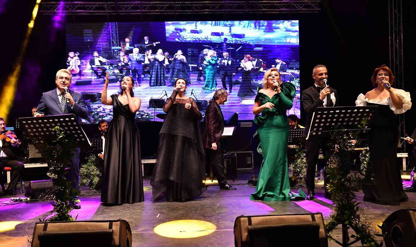Sanat Güneşi’ne Osmangazi’de vefa gecesi 10 bursda sanat gunesi zeki muren muhtesem bir geceyle anildi 8e327dc