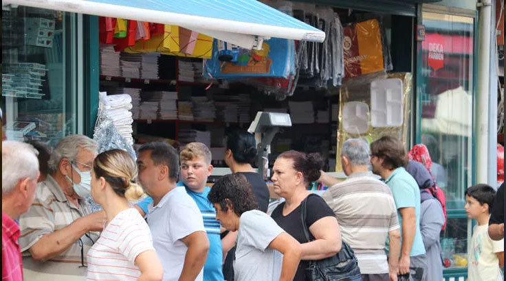 Bulgarların alışveriş listesine kırtasiye ürünleri de eklendi