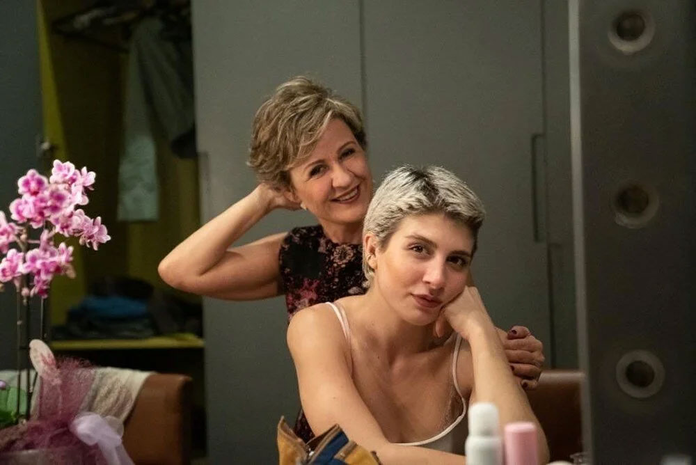 Usta oyuncu beyin kanaması geçirdiğini duyurdu