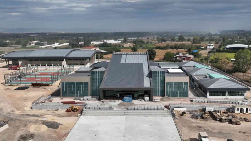Bursa’da dev tesiste geri sayım Bursa Büyükşehir Belediyesi, Mustafakemalpaşa ilçesinde yılların özlemi olan Gençlik Merkezi