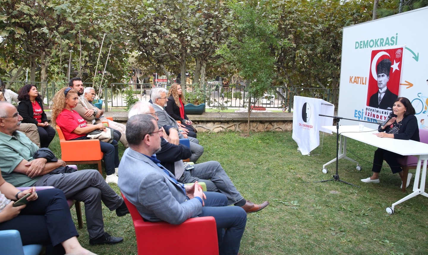 Dil Bayramı’nın 90. yılı Nilüfer’de kutlandı 1 dil bayraminin 90 yili niluferde kutlandi 450b76f