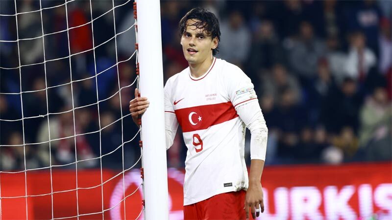 Enes Ünal da kadrodan çıkarıldı A Milli Takım'da Enes Ünal, sakatlığı nedeniyle Faroe Adaları maçının