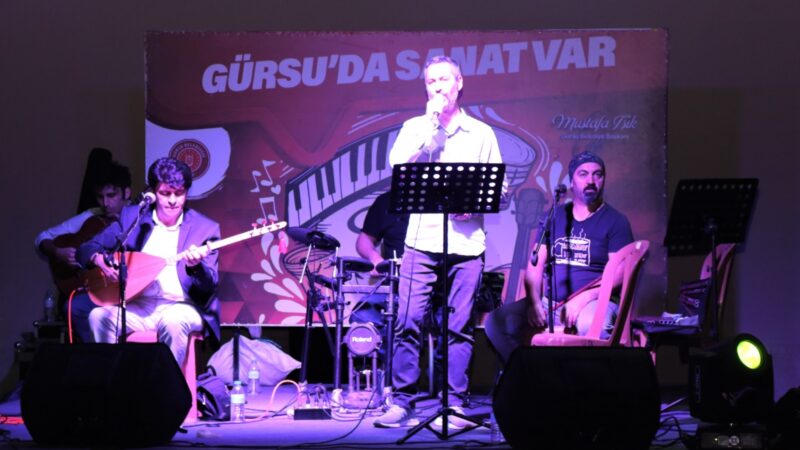 Gürsu’nun mahallelerinde yaz şenliği Gürsu Belediyesi’nin “Mahallemde Şenlik Var” sloganıyla başlattığı etkinlikler kapsamında bu