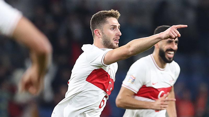 İsmail Yüksek’ten açıklama: Hayalleri olan bir futbolcuyum İsmail Yüksek’ten açıklama: Hayalleri olan bir futbolcuyum