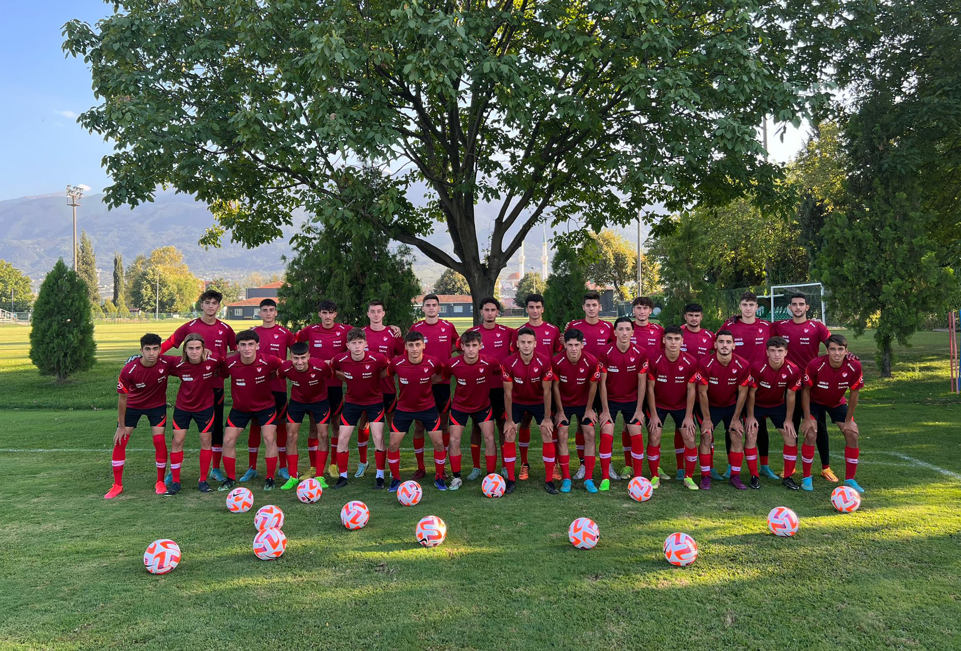 Bursa’da Milli maç var! İbrahim Yazıcı Stadı’ndaki mücadele saat kaçta? Bursa’da Milli maç var! İbrahim Yazıcı Stadı’ndaki mücadele saat kaçta?