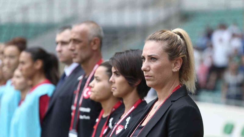 Necla Güngör Kıragası: Üst seviye bir takıma karşı oynadık Türkiye A Milli Kadın Futbol Takımı Teknik Direktörü Necla Güngör