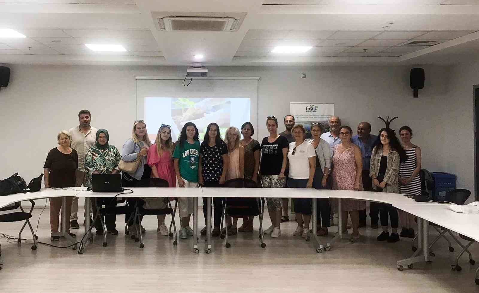 Nilüfer’de balkon tarımı hakkında bilinçlendiler