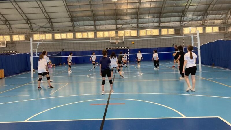Nilüfer Belediyesi Kış Spor Okulları’nda eğitim başladı Spor kenti Nilüfer’de 5-15 yaş arası çocuklara yönelik düzenlenen ve