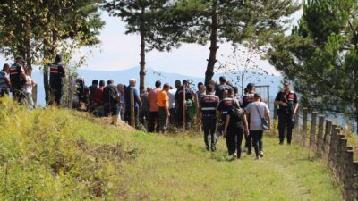 Ölü bulunan kadın köpeklerin saldırısında yaşamını yitirmiş