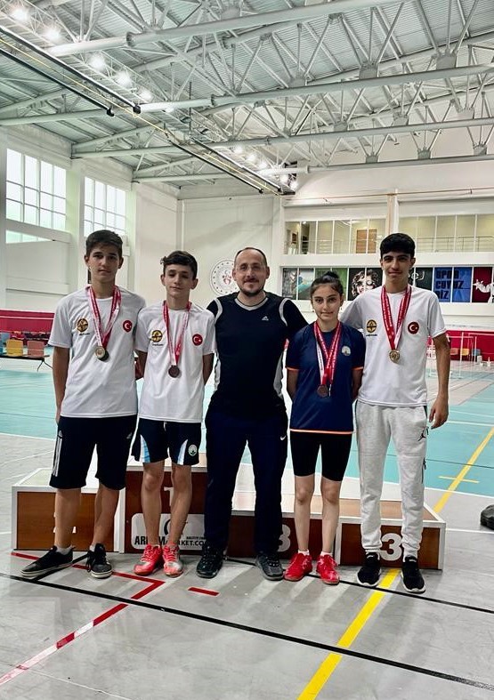 Osmangazili yıldızlar madalyaya doymuyor