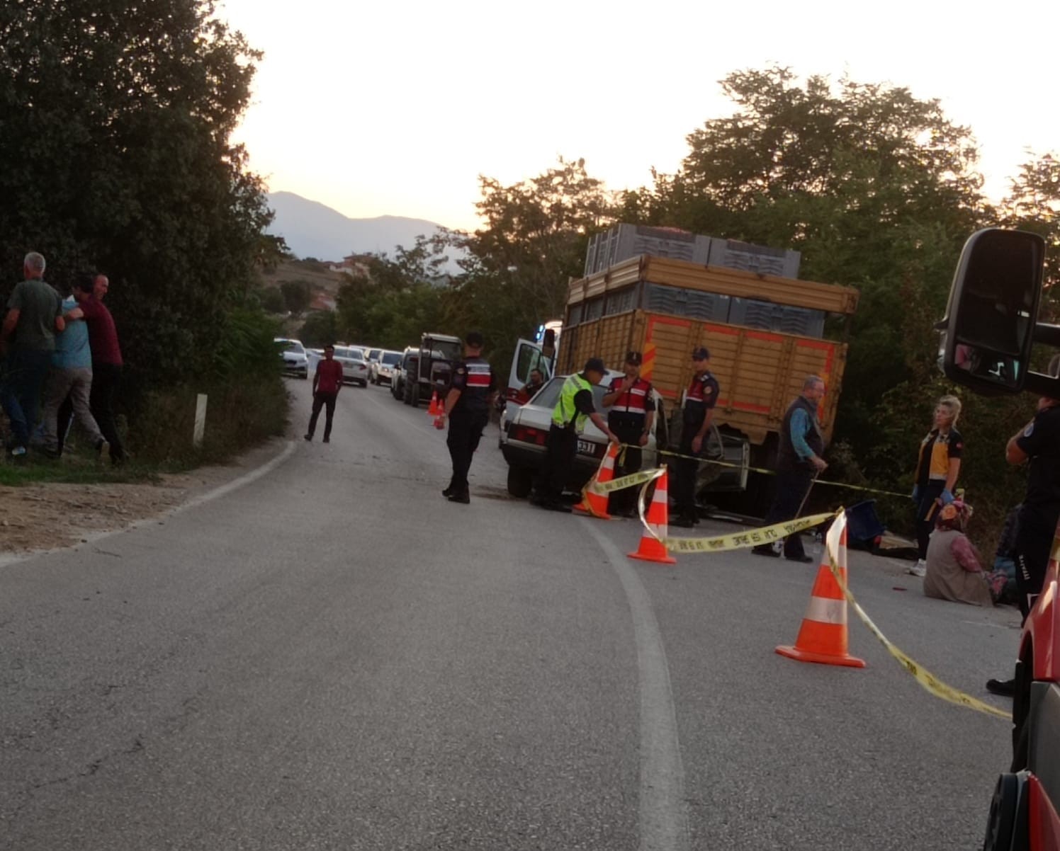 Bursa’da otomobil kamyona arkadan çarptı: 1 ölü, 1 yaralı