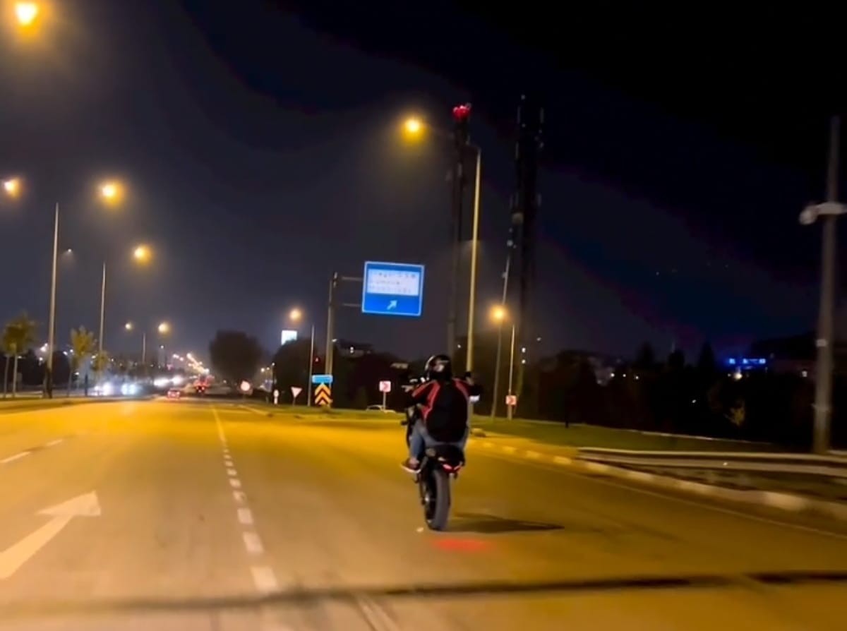 Bursa’da tehlikeli yolculuk! Canını hiçe saydı