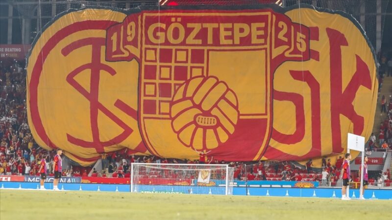 Spor Toto 1. Lig ekiplerinden Göztepe, Beşiktaş'tan Emirhan Delibaş ve