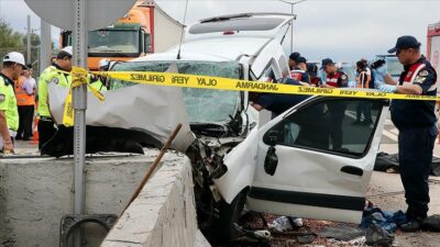 Feci kaza: 3 ölü, 1 yaralı