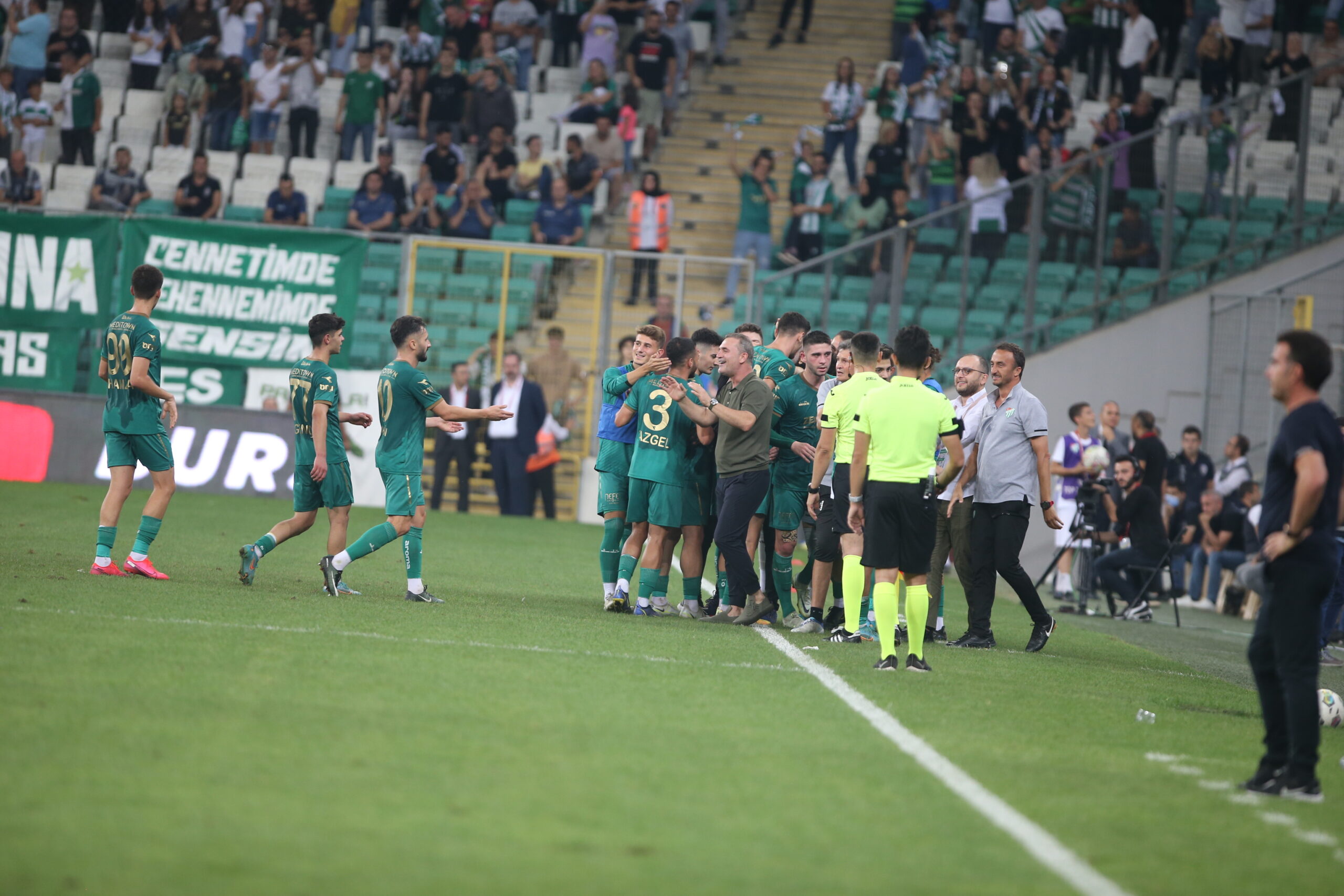 Bursaspor’un 6-0 keyfi! ‘Türk futbolunda ve belki de dünyada ses getirecek’