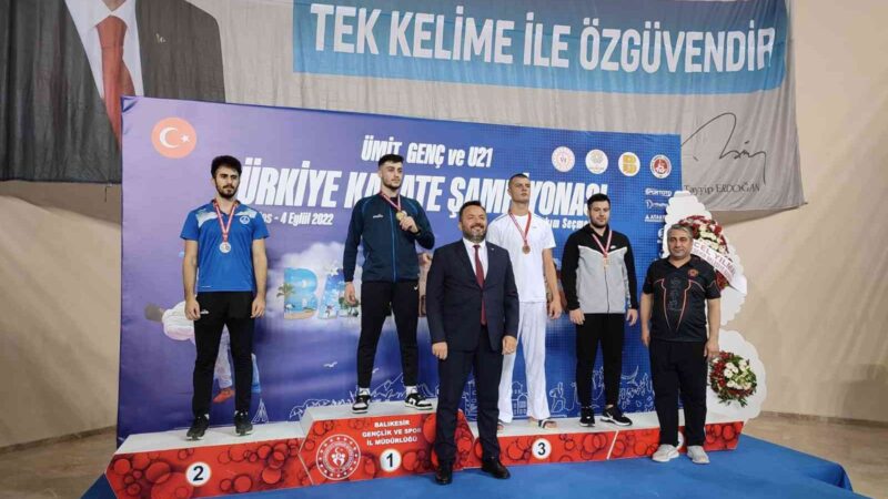 Büyükşehirli karatecilerden 5 madalya 30 Ağustos-4 Eylül 2022 tarihleri arasında Balıkesir’de gerçekleştirilen ve Dünya