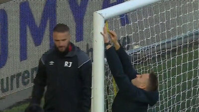 Hull City maçında ‘kale direği’ krizi