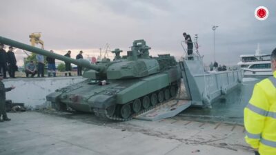 Altay tankı, TCG Anadolu’ya çıktı