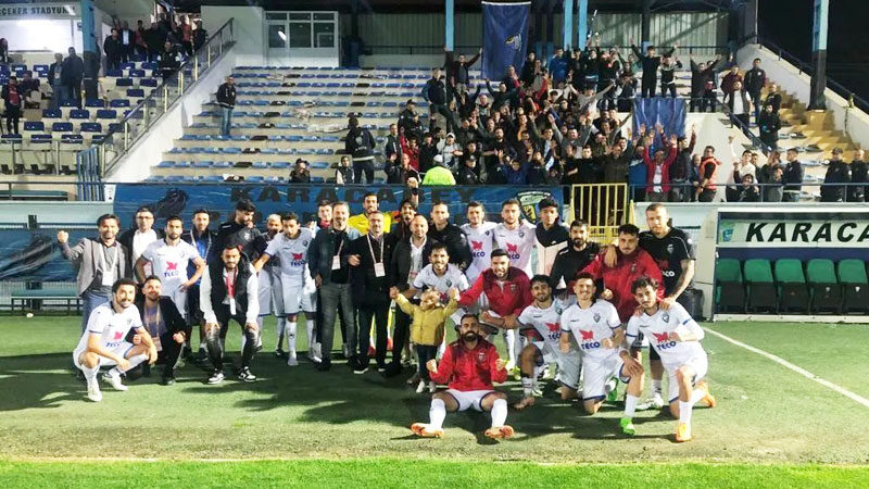 Evinde oynadığı maçta Vanspor FK'yı 2 golle geçen Karacabey Belediyespor,