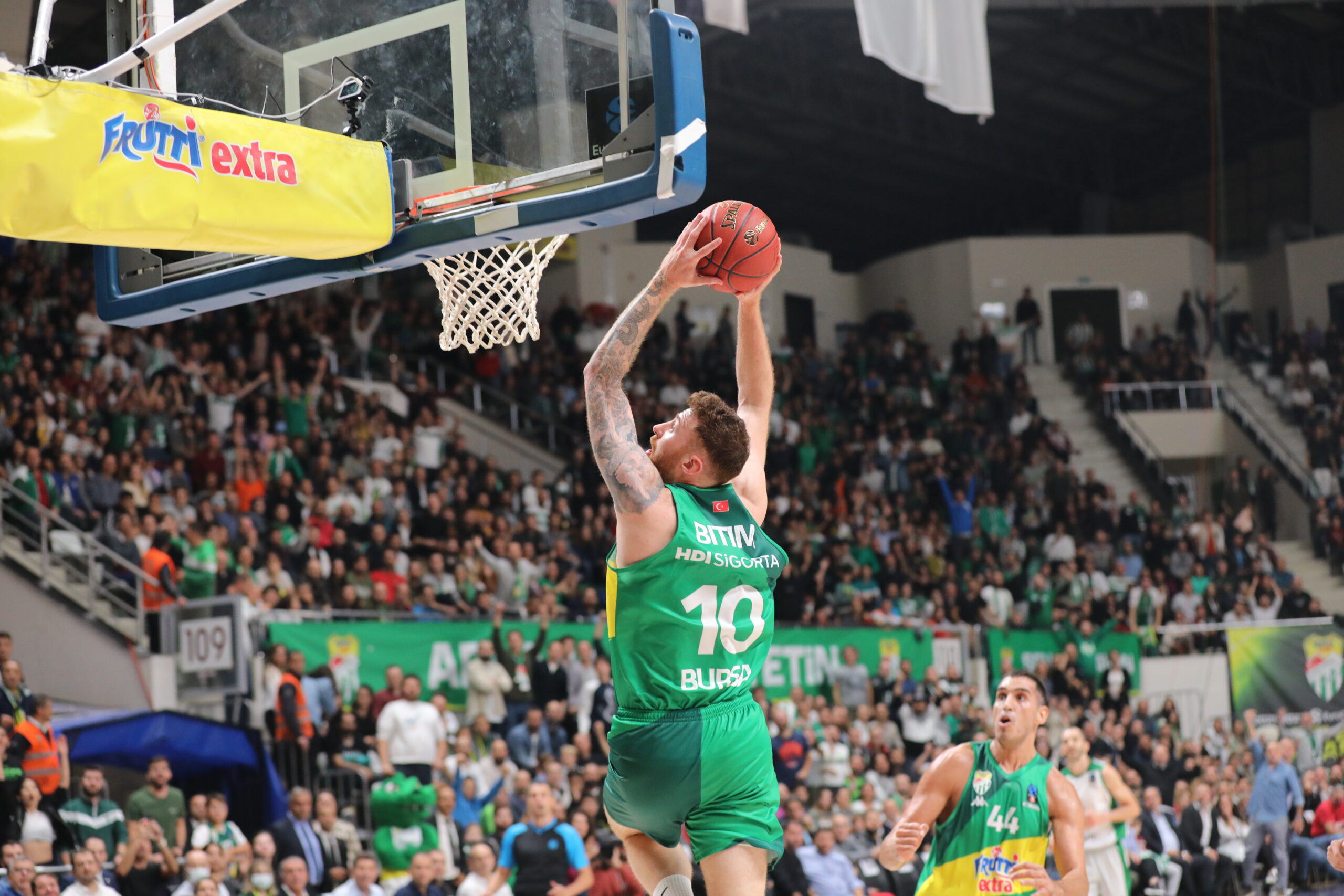 Bursa’da dev maç! Zirveye kim çıkacak? Bursa’da dev maç! Zirveye kim çıkacak?