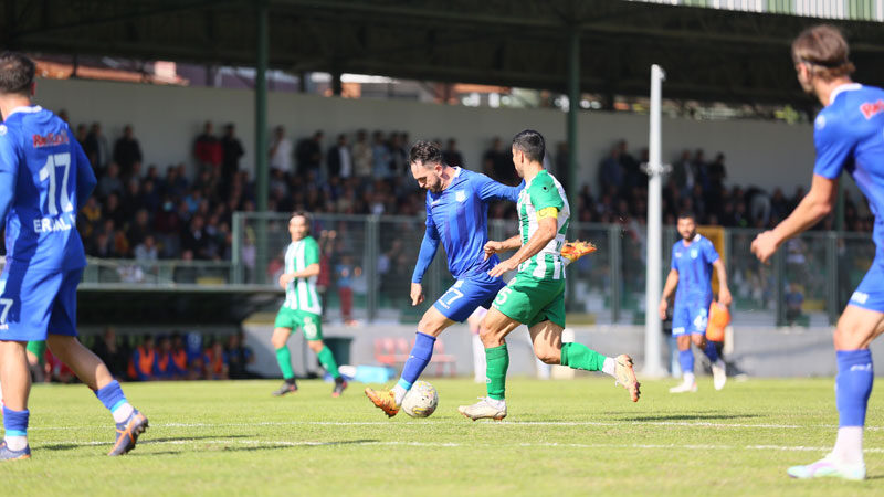 3. Lig’deki Bursa ekibinde büyük şok TFF 3. Lig'deki temsilcimiz Bursa Yıldırımspor, konuk olduğu Sapanca Gençlikspor'a