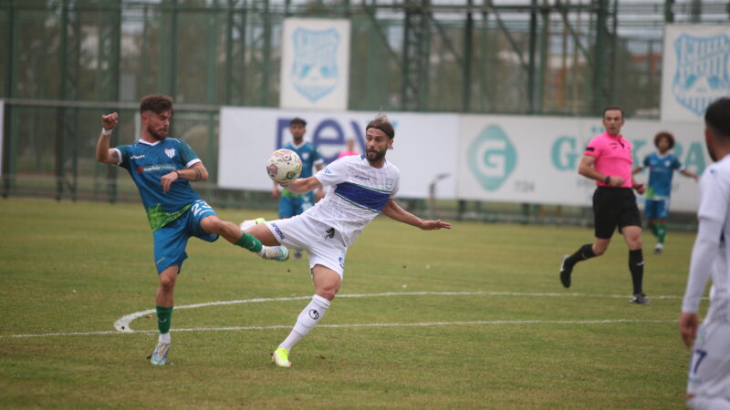3.Lig’deki Bursa ekibi yeni hocasıyla ilk sınavında! TFF 3. Lig 3. Grup'ta oynadığı son 3 maçta sadece