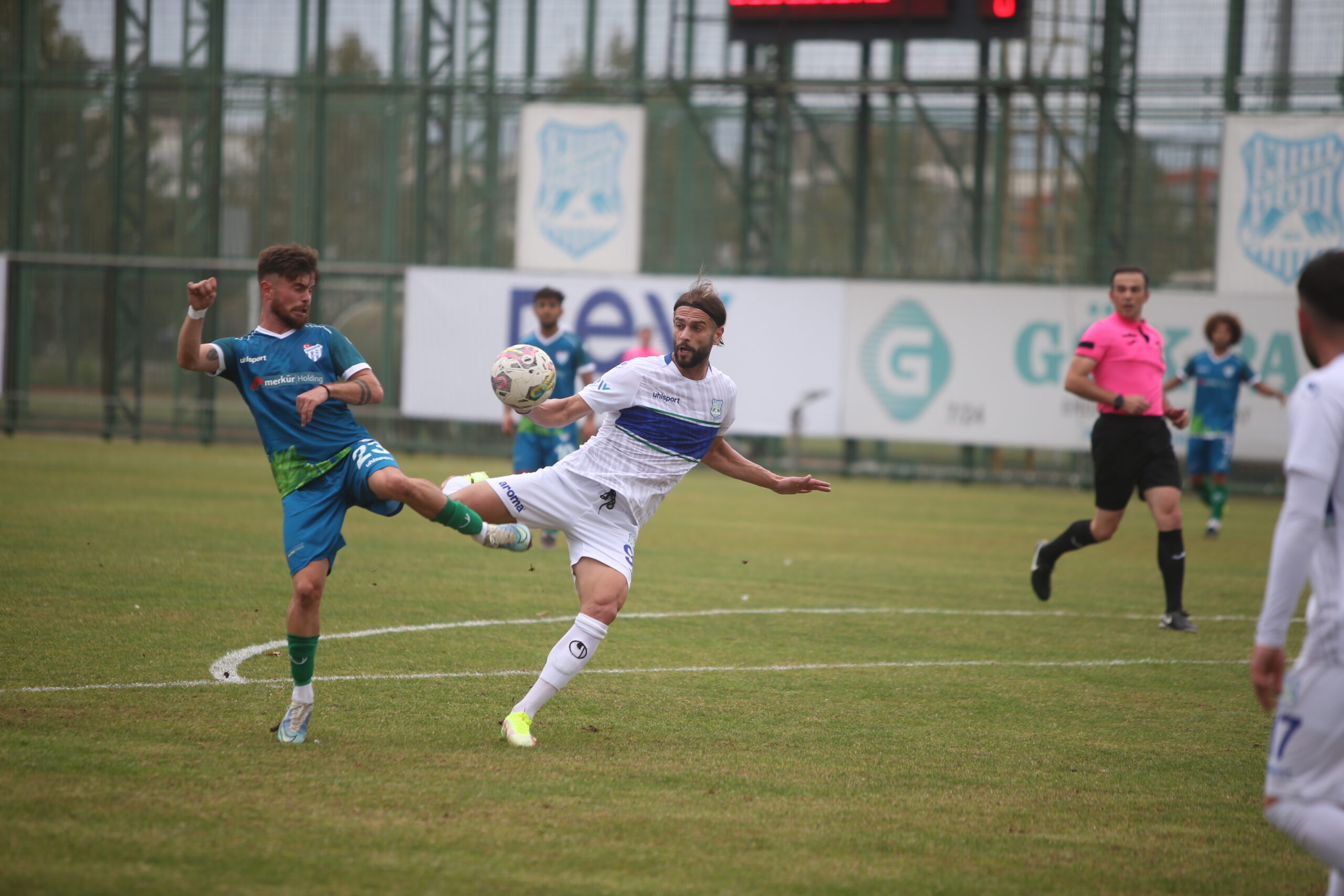 3.Lig’deki Bursa ekibi yeni hocasıyla ilk sınavında! 3.Lig’deki Bursa ekibi yeni hocasıyla ilk sınavında!