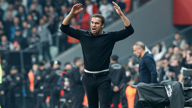 Beşiktaş'ta yönetim, Fransız teknik direktör Valerien Ismael ile yola devam