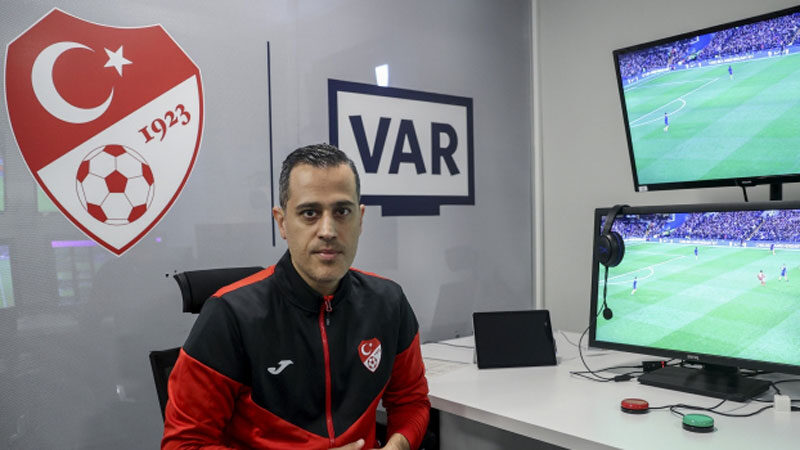 Türkiye Futbol Federasyonu (TFF) VAR hakemlerinden Alper Ulusoy, VAR sisteminin