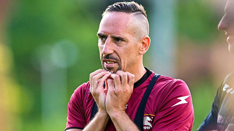 Franck Ribery futbolu bıraktı Bir dönem Galatasaray forması da giyen Fransız futbolcu Franck Ribery,