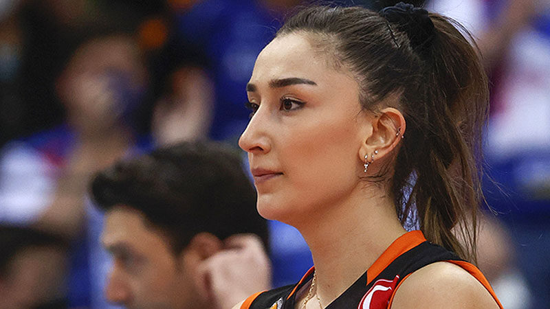 Hande Baladın yeni sezon için iddialı Eczacıbaşı Dynavit Kadın Voleybol Takımı'nın milli oyuncusu Hande Baladın, bu