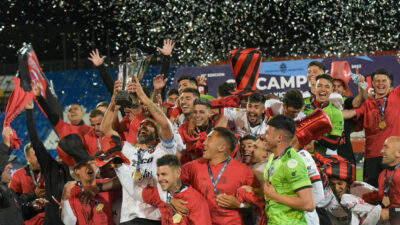 Kümeye kupayla gidiyor!