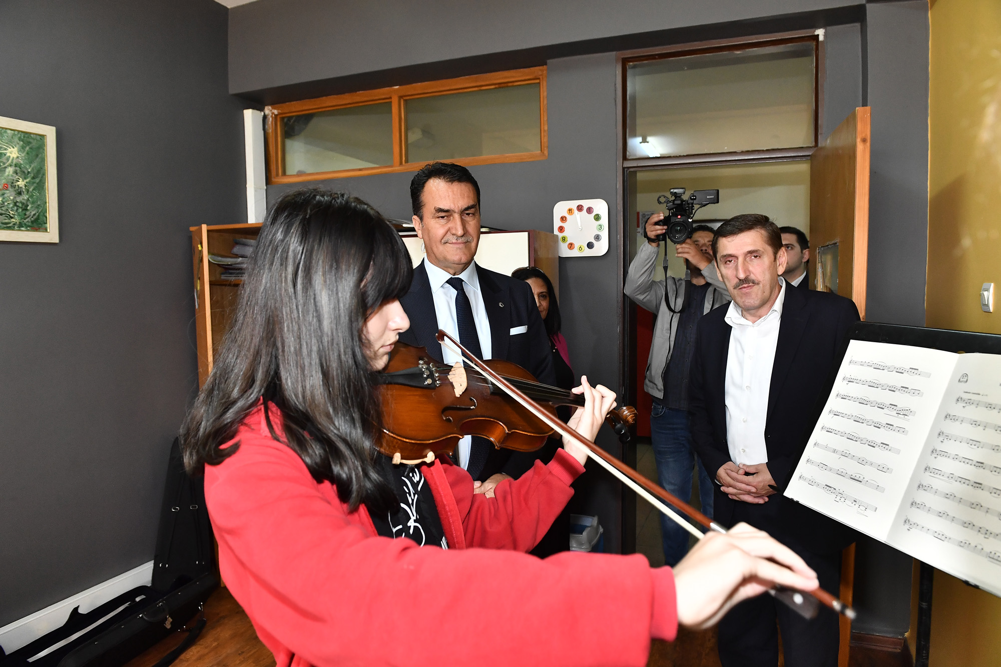 Dündar’dan sanat dolu ziyaret