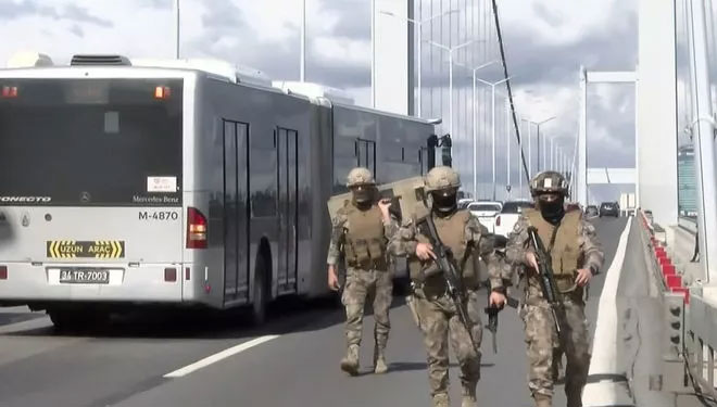 15 Temmuz Şehitler Köprüsü’nde hareketli dakikalar! Tam 1 saat sürdü…