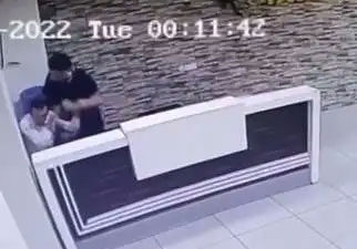 Güvenlik görevlisi evli kadına mesaj attı! Çılgına dönen koca dehşet saçtı