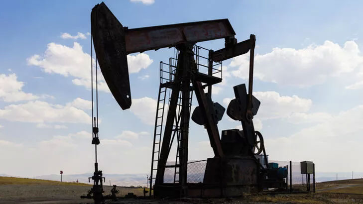 Petrol fiyatları yönünü değiştirdi! ‘Suudi Arabistan ve Rusya’nın stratejisi önemli’