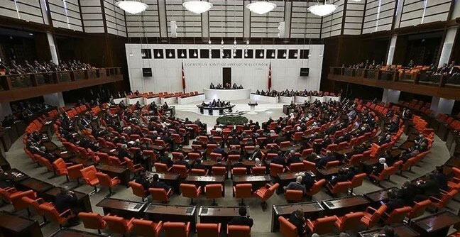 Sosyal medya düzenlemesi Meclis’ten geçti