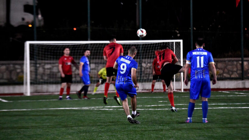 Birimler arası futbol turnuvası başladı Osmangazi Belediyesi’nin bu yıl 12’ncisini düzenlediği Birimler Arası Futbol Turnuvası