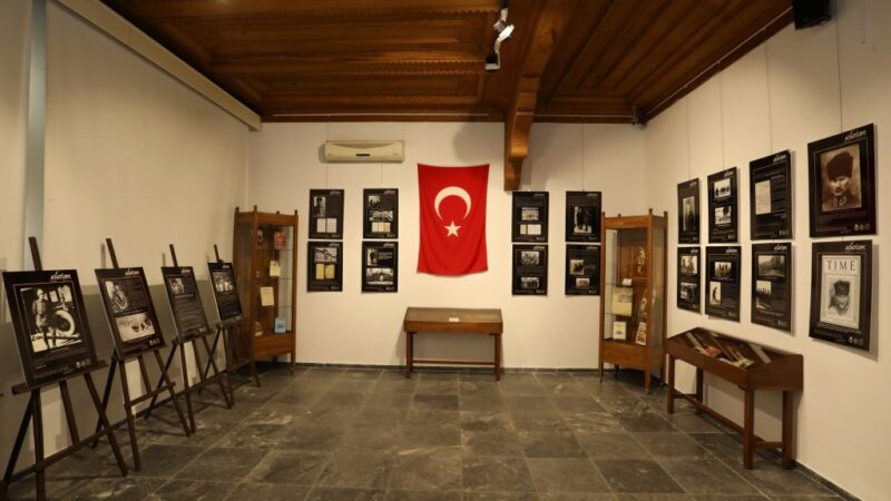 Atatürk’ün hayatını anlatan sergi İnegöl Kent Müzesinde izlenime sunuldu İnegöl Belediyesi, Kent Müzemiz organizasyonuyla 29 Ekim Cumhuriyet Bayramı ve