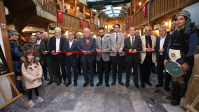 Atatürk’ün hayatını anlatan sergi İnegöl’de açıldı