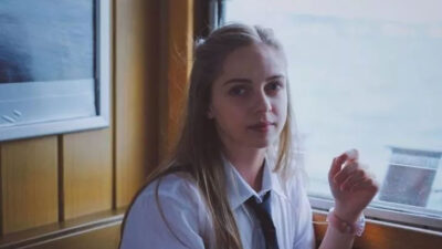 Sessiz sedasız evlendi! İşte düğün pozları ve güzel oyuncunun gelinliği