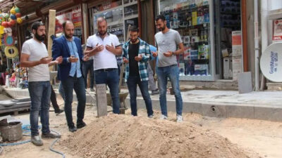 Sokak ortasındaki mezar şaşkına çevirdi! Türbe diye dua ettiler, gerçek bambaşka çıktı