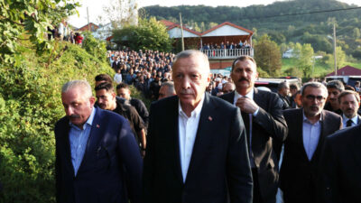 Cumhurbaşkanı Erdoğan: Aileler bize mirastır, sahip çıkacağız