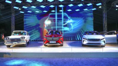 Devrim ve Togg yan yana!