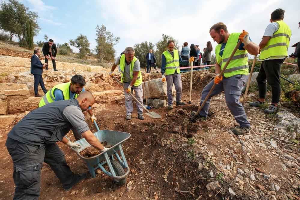 Gölyazı’da 2500 yıllık tarih gün yüzüne çıkıyor 2 AW734888 01