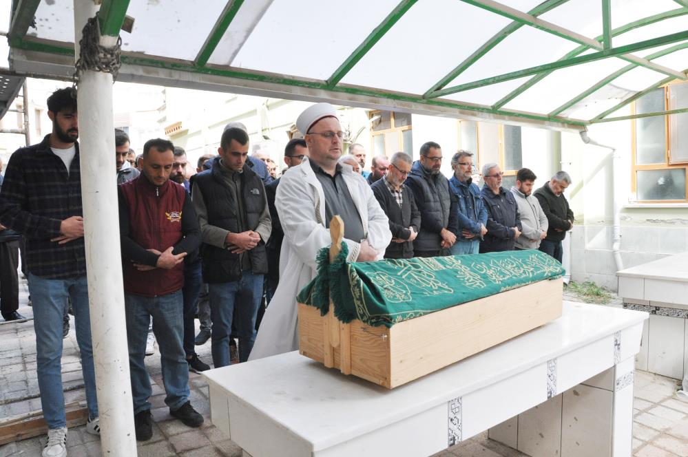 Bursa’da küçük Barış’a son görev Bursa’da küçük Barış’a son görev