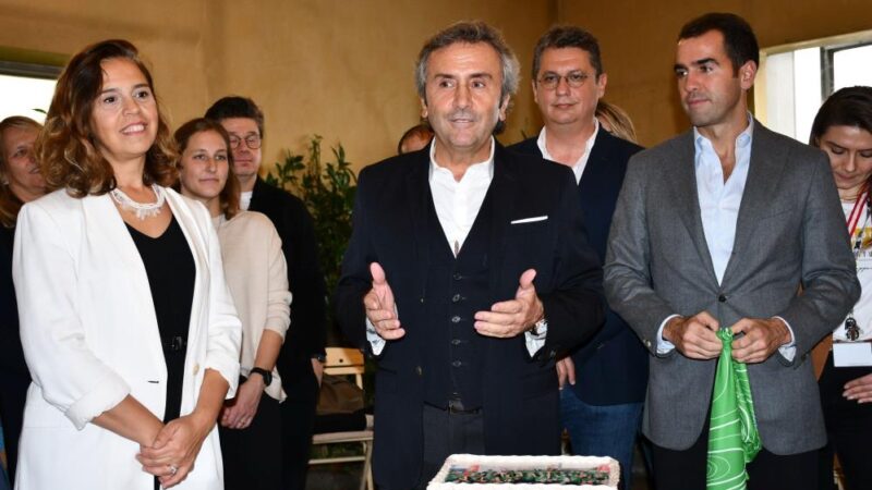 TEV Şükrü Şankaya Burs Fonuna bağış toplamak için koşan ve